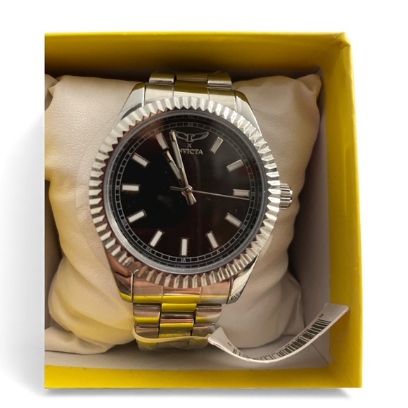 Invicta Men’s Stainless Steel Watch NWT 40mm Silver/Black